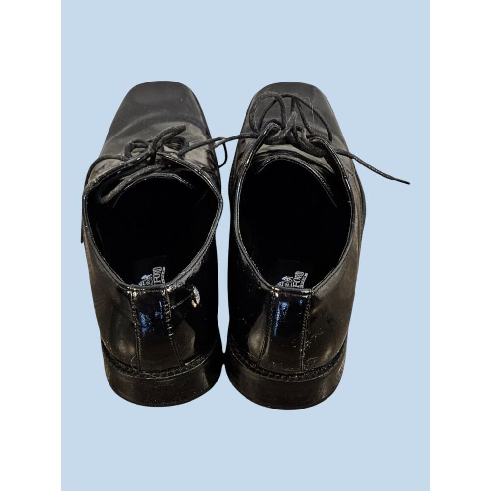 Men's Patent Leather Oxfords by Stafford. Size 8.5 Med. -- ITEM #3079 - Picture 3 of 7